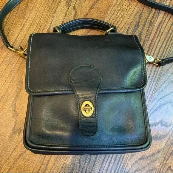 Vintage Coach Station Bag Purse - Picture 2 of 8